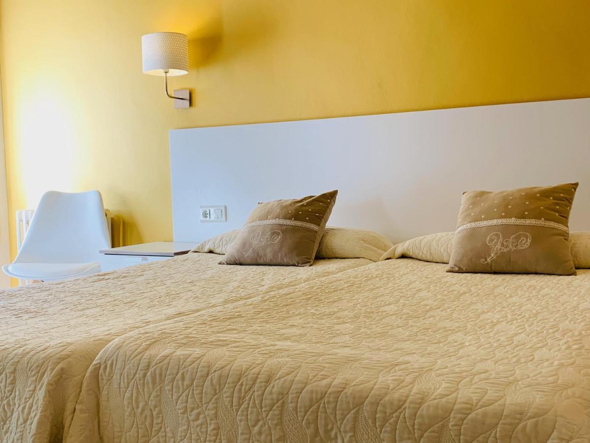 Hotel Restaurant Llansola Sant Carlos de la Ràpita 外观 照片