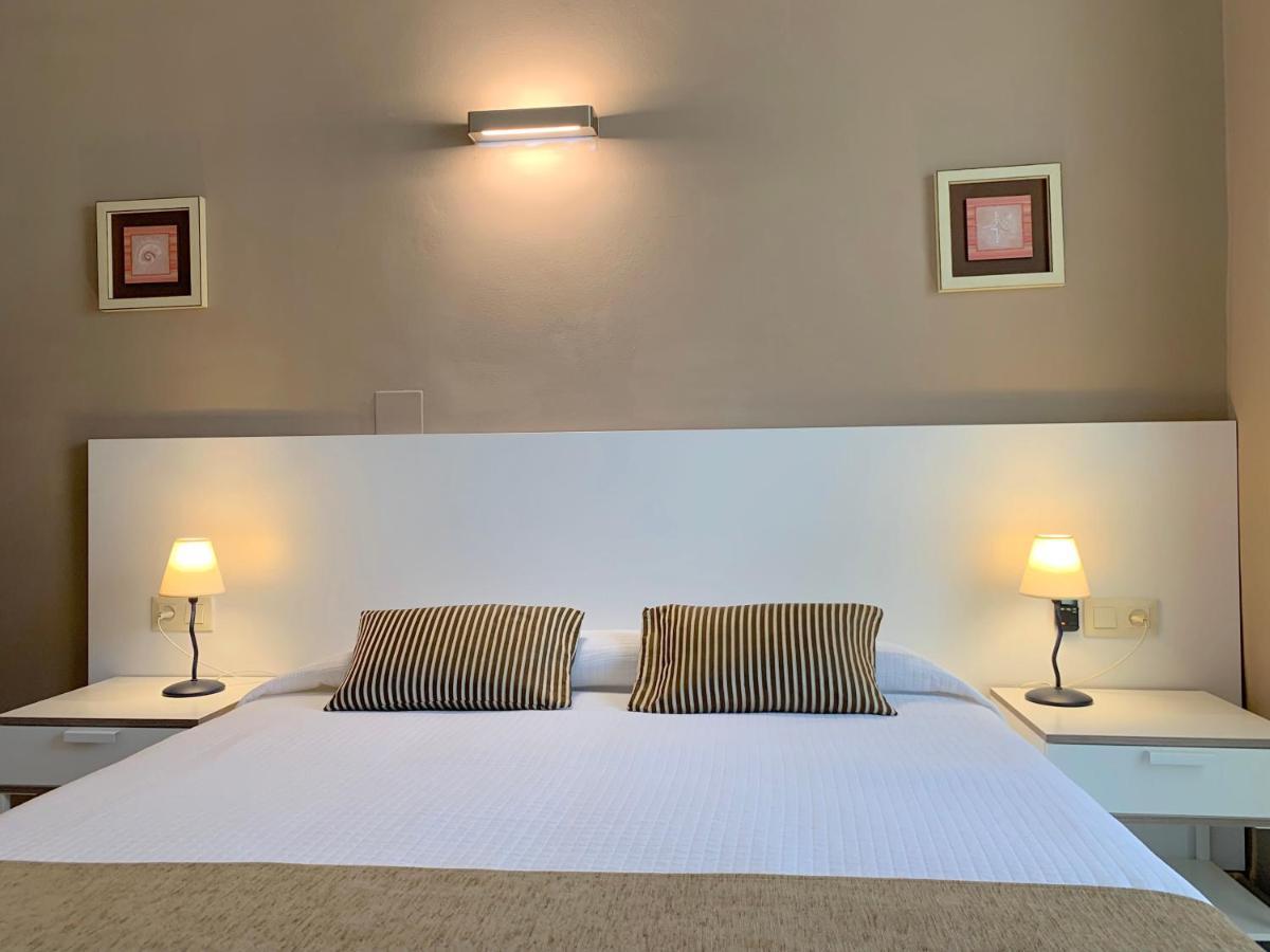 Hotel Restaurant Llansola Sant Carlos de la Ràpita 外观 照片