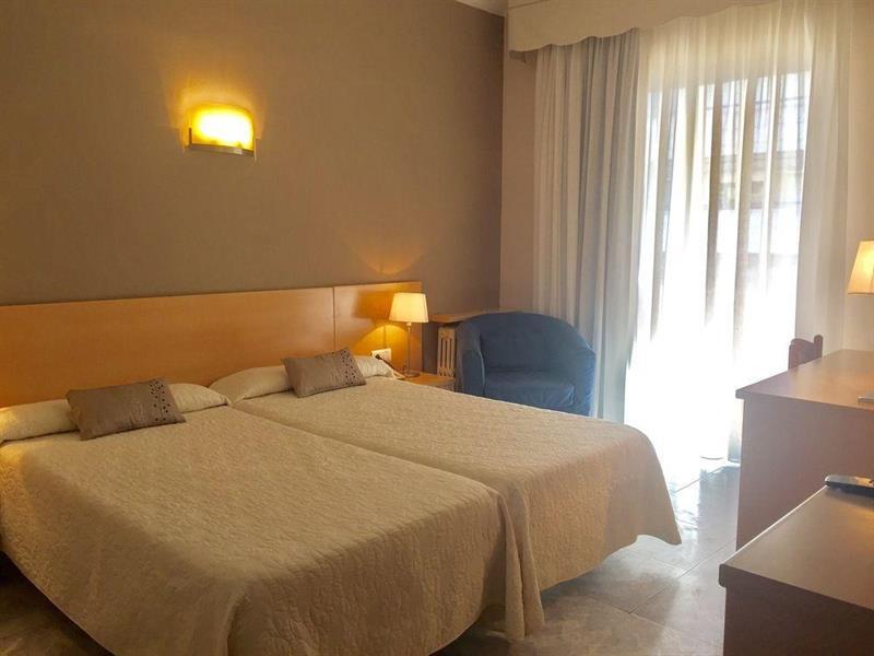 Hotel Restaurant Llansola Sant Carlos de la Ràpita 外观 照片