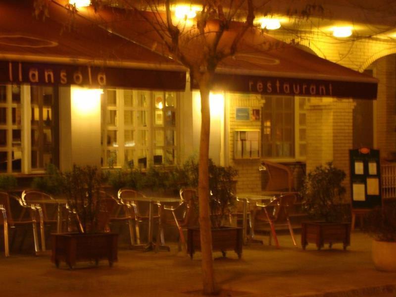 Hotel Restaurant Llansola Sant Carlos de la Ràpita 外观 照片