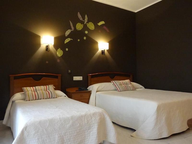 Hotel Restaurant Llansola Sant Carlos de la Ràpita 外观 照片