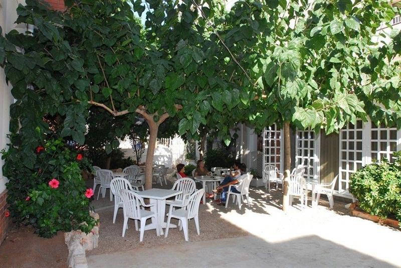 Hotel Restaurant Llansola Sant Carlos de la Ràpita 外观 照片
