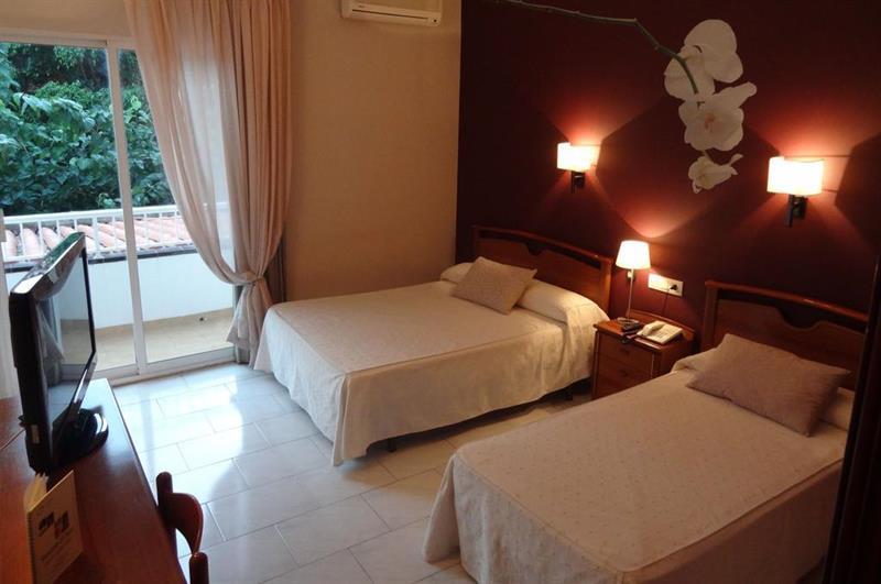 Hotel Restaurant Llansola Sant Carlos de la Ràpita 外观 照片
